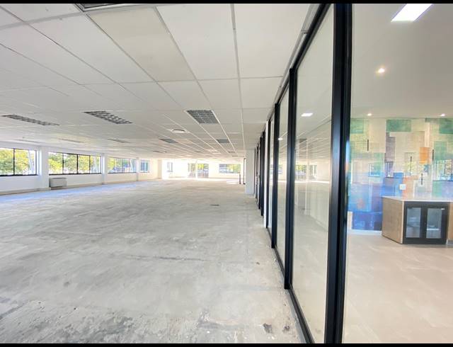 456M² OFFICE TO LET IN FOURWAYS
